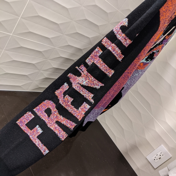 💲SOLD 💲McQueen crew neck sweater - Picture 2 of 6